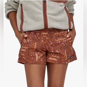 PATAGONIA Women Barely Baggies Shorts 2 1/2" in Wandering Woods: Sisu Brown, S